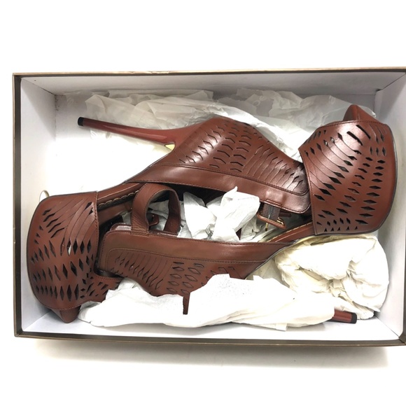 BeBe Lucie Pumps NIB Size 10 - Picture 7 of 9